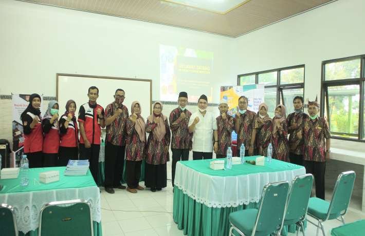 Studi Tiru SMA Double Track