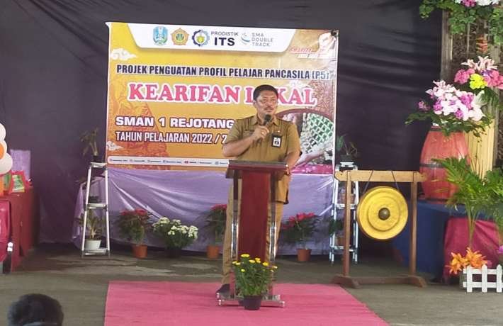 Kepala Cabang Dinas Pendidikan Tulungagung Membuka secara Resmi Gelar Karya P5 SMARETA